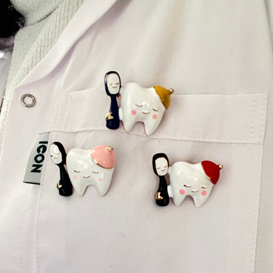 Fırçalı Dişçi Broş