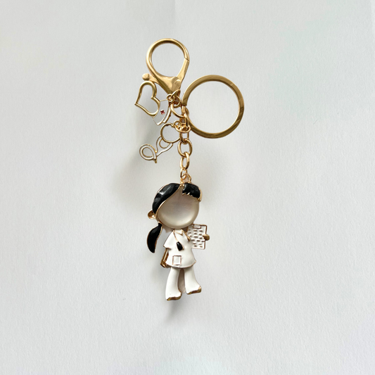 Siyah Saçlı Doktor Anahtarlık 👩🏻‍⚕️