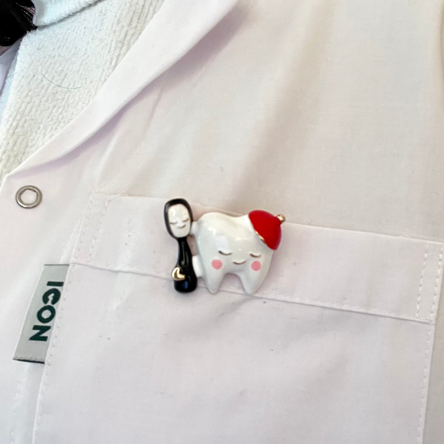 Fırçalı Dişçi Broş